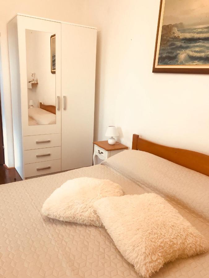 B. Ela Rooms Пореч Экстерьер фото